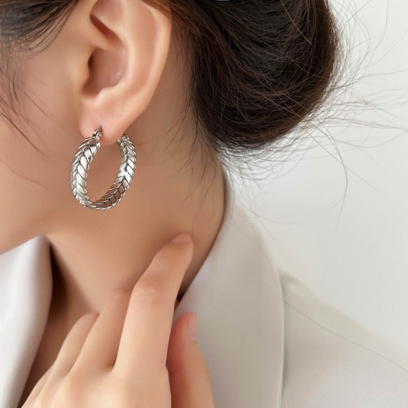 【Classic Craftsmanship】Urban Twist 316L Titanium Steel Double-Layer Twisted Hoop Earrings