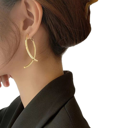 【New York Designer】Urban Crescent 316L Titanium Steel Intersecting Crescent Earrings | 18K Gold Plated Minimalist Design
