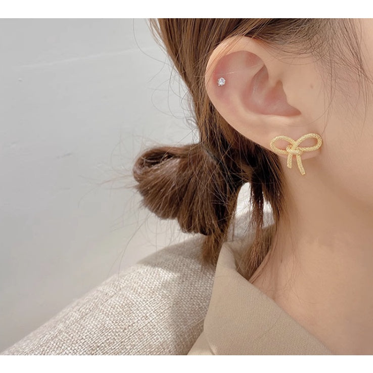 【Urban Knot｜Dimensional Bow Stud Earrings】CityCape© 316L Titanium Steel｜18K Gold｜Hypoallergenic Design