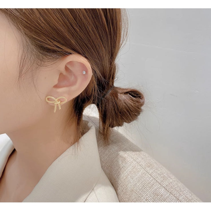 【Urban Knot｜Dimensional Bow Stud Earrings】CityCape© 316L Titanium Steel｜18K Gold｜Hypoallergenic Design