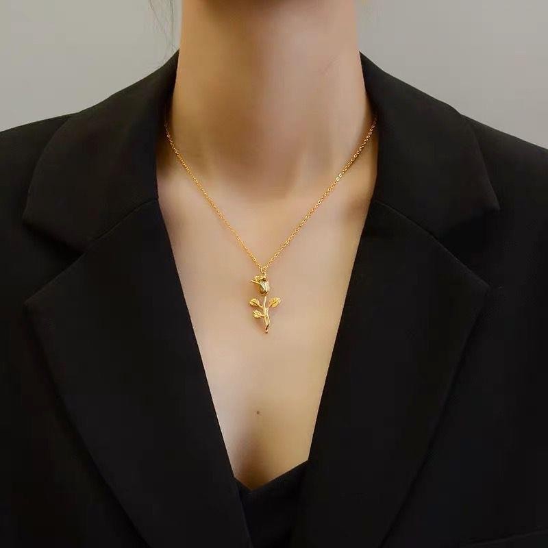 【永恆玫瑰】Urban Rose｜18K 鍍金復古玫瑰項鍊  CityCape© 都會浪漫系列｜不鏽鋼 18K 鍍金｜立體玫瑰設計