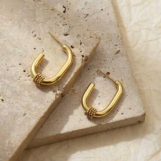 【Rome Imprint】Urban Frame 316L Titanium Steel U-Shaped Earrings｜18K Gold Plated Wrap Detail