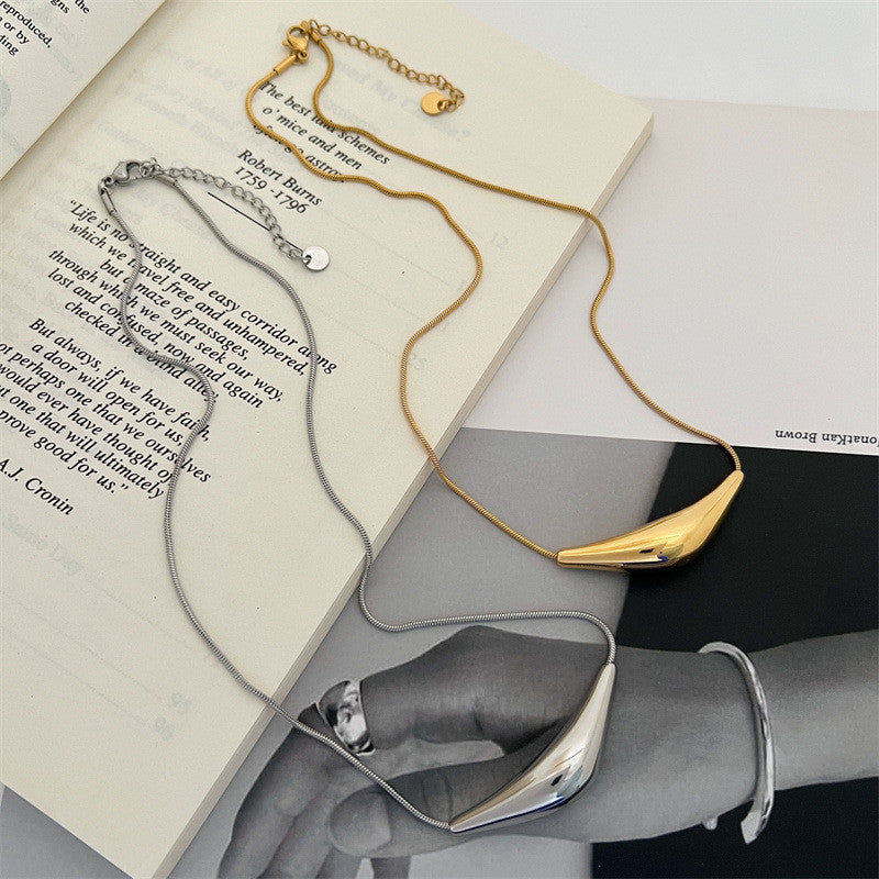 【Flowing Light and Shadow】Urban Curve | Curved Structure Clavicle Chain | CityCape© 316L Titanium Steel | 18K Gold Anti-allergy | Minimalist Sculpture Necklace