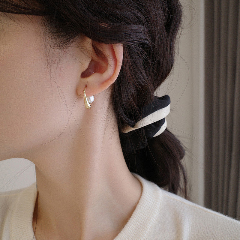 【Pearl Bay】Urban Pearl｜316L Titanium Steel Pearl Earrings｜Minimalist Retro Design