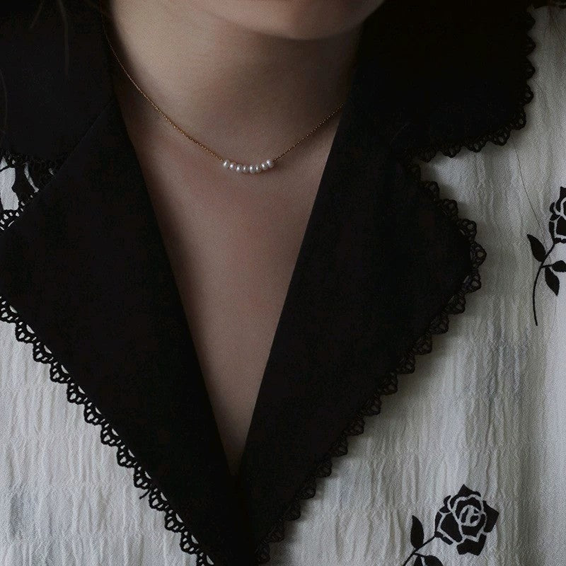 【Urban Memoir｜French Rose Pearl Double-Layered Badge Necklace】 CityCape© 316L Titanium Steel｜18K Gold｜French City Collection