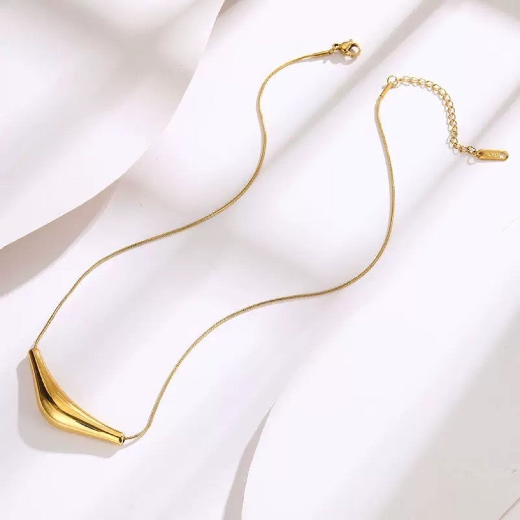 【Flowing Light and Shadow】Urban Curve | Curved Structure Clavicle Chain | CityCape© 316L Titanium Steel | 18K Gold Anti-allergy | Minimalist Sculpture Necklace