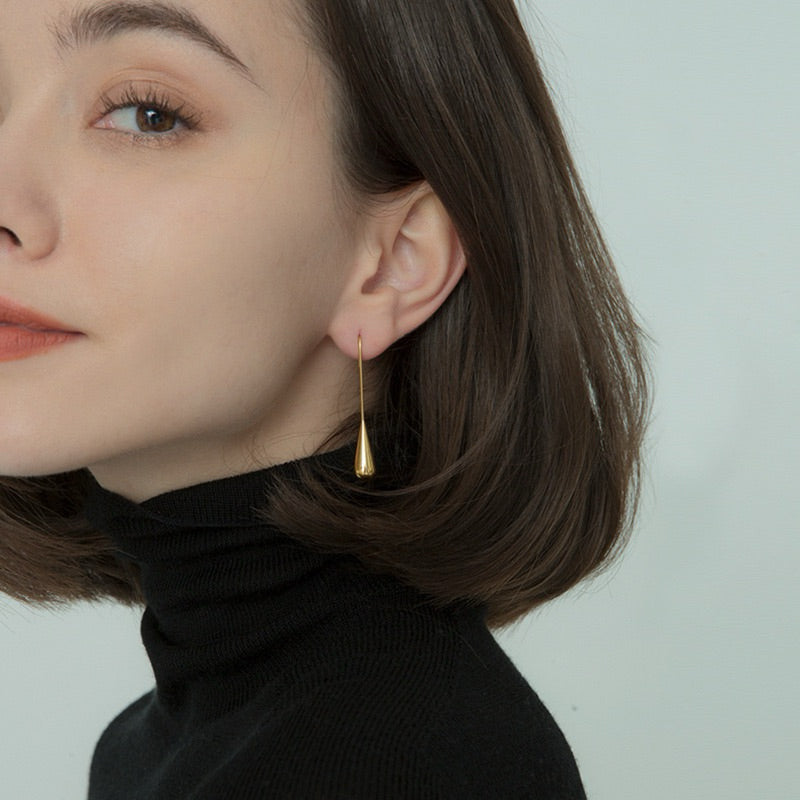 【GOLDFISH TEARS】Urban Drop｜316L Titanium Steel Teardrop Dangle Earrings｜18K Gold Plated Minimalist Design