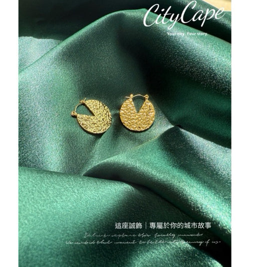 [Urban Texture｜Carved Facet Hoop Earrings] CityCape© 316L Titanium Steel｜18K Gold｜Hypoallergenic Design