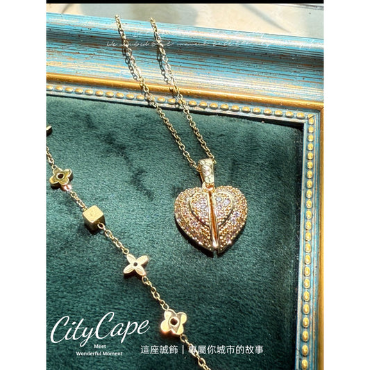 【Urban Secret Heart｜心語密語項鍊】  CityCape© 316L 鈦鋼｜18K金｜Urban Romance 系列