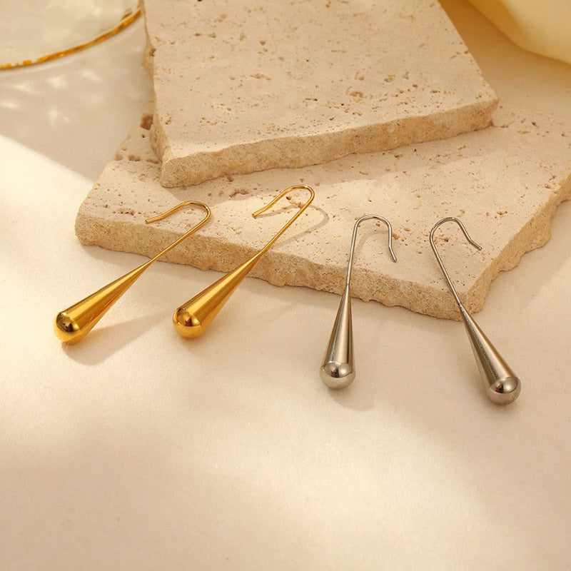 【GOLDFISH TEARS】Urban Drop｜316L Titanium Steel Teardrop Dangle Earrings｜18K Gold Plated Minimalist Design