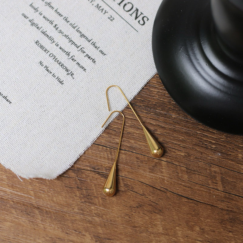 【GOLDFISH TEARS】Urban Drop｜316L Titanium Steel Teardrop Dangle Earrings｜18K Gold Plated Minimalist Design