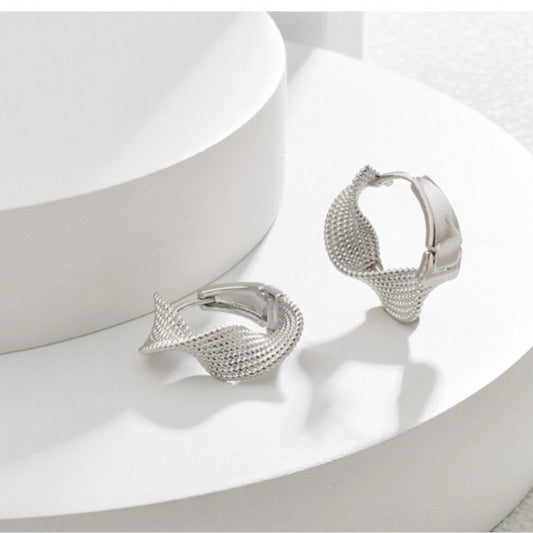 【Roman Catwalk】Structure Wave 316L Titanium Steel Three-Dimensional Twist Earrings｜Cool Silver Metal Structure
