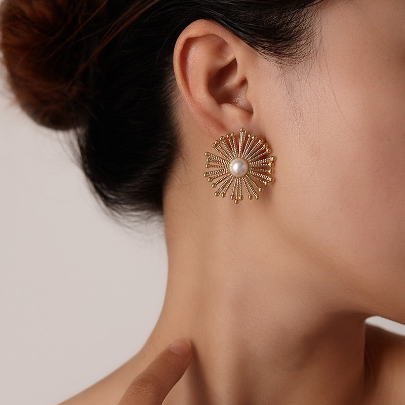 [Modern Style] Urban Soleil | 316L Titanium Steel Sunflower Earrings | Vintage Gold Design