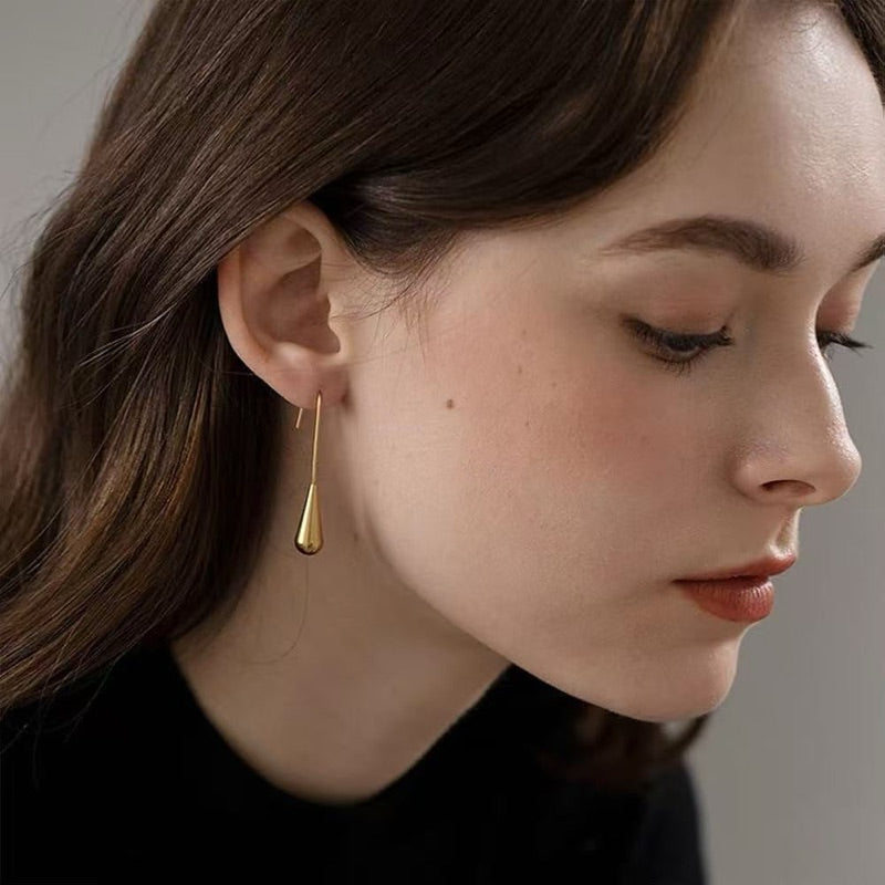 【GOLDFISH TEARS】Urban Drop｜316L Titanium Steel Teardrop Dangle Earrings｜18K Gold Plated Minimalist Design