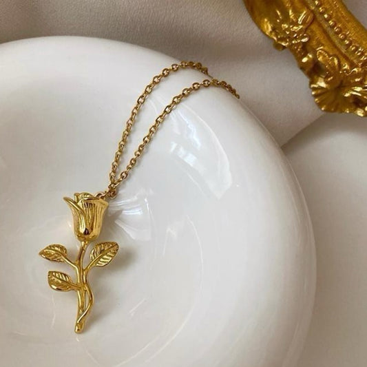 【永恆玫瑰】Urban Rose｜18K 鍍金復古玫瑰項鍊  CityCape© 都會浪漫系列｜不鏽鋼 18K 鍍金｜立體玫瑰設計