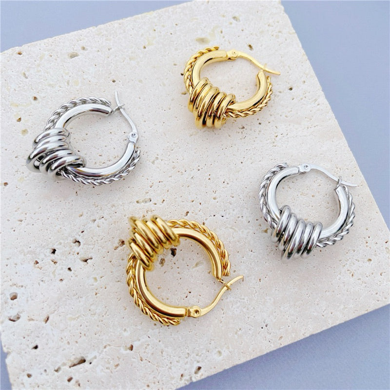 【Urban Elegance】Urban Twist 316L Titanium Steel Twisted Hoop Earrings | 18K Gold Plated Structure Ear Cuff