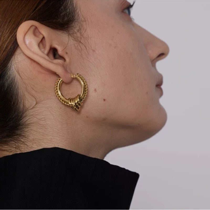 【Urban Elegance】Urban Twist 316L Titanium Steel Twisted Hoop Earrings | 18K Gold Plated Structure Ear Cuff