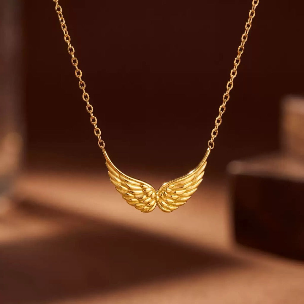 【自由之翼】Urban Wings｜羽翼鎖骨項鍊  CityCape© 316L 鈦鋼｜立體雙翼 × 極簡鎖骨鍊
